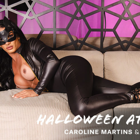 Halloween Sex with Horny Catwoman in VR Trans